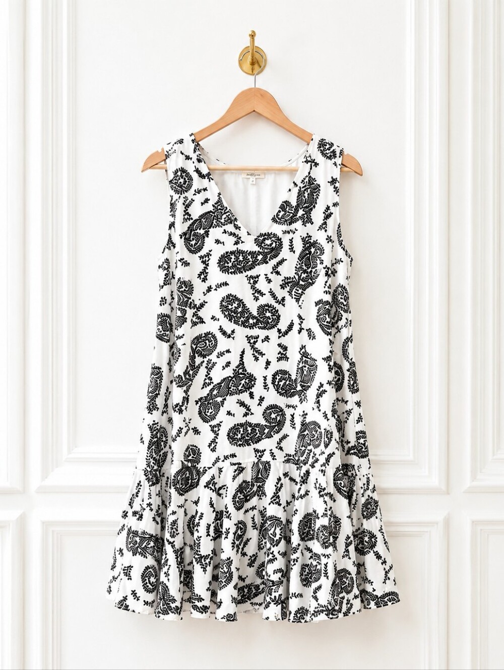 Banana Republic | Paisley Print Fit & Flare Dress | Size M  Quiet Luxury - Picture 5 of 7